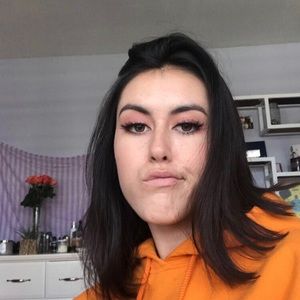 Meet your Posher, Juliet